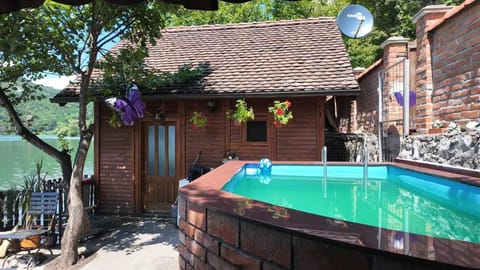 Property building, Garden, Garden view, Pool view, Swimming pool