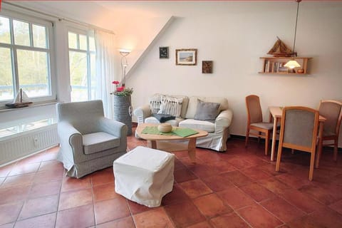 Zum-Leuchtturm-W5 Apartment in Prerow