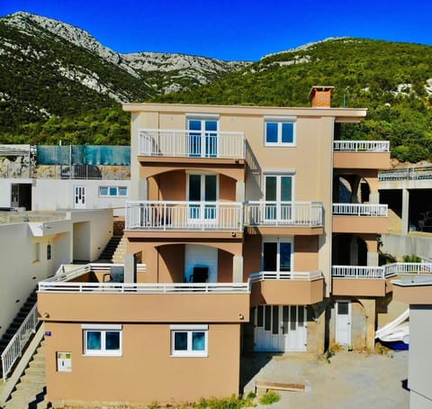 Apartments Ravlic Apartment in Neum