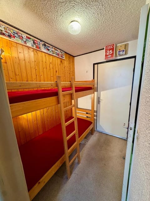 Ski-In Ski-Out Cozy Cabin 1 min lift 5 min village center Perfect Val-d'Isère base Cabin in Val dIsere