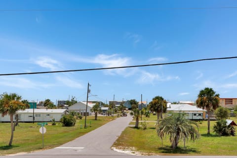 Georgia Blue by Pristine Properties Vacation Rentals House in Mexico Beach