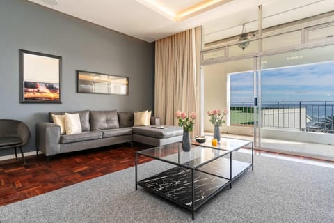 Caprice Bay - 5 min walk to Camps Bay beach Apartment in Camps Bay