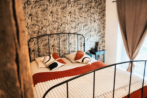 Bed, Night, Photo of the whole room, Bedroom, cot