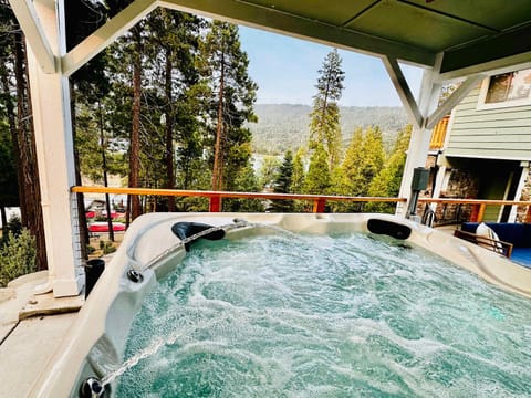 Lakeview Haven - Boat Slip - Dog Friendly - Sleeps 16 Apartment in Sierra Nevada