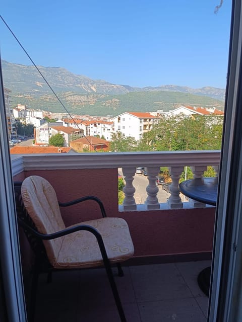 Una Apartments House in Budva