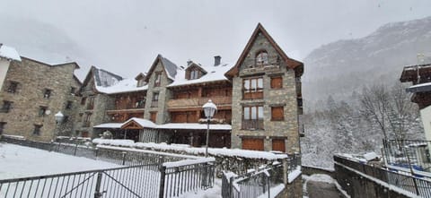 Property building, Winter, Mountain view