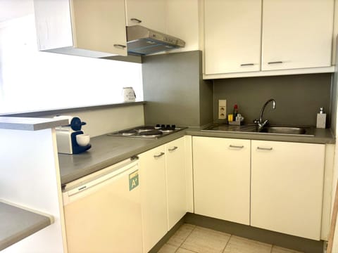 Stijlvol appartement 'Claire' met frontaal zeezicht Apartment in Ostend