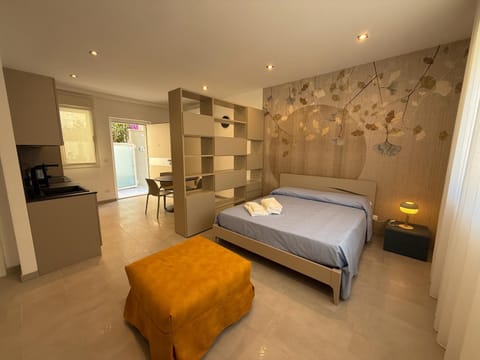 Bed, Kitchen or kitchenette, Living room, Photo of the whole room, Seating area, Bedroom, wardrobe