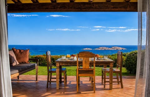 Day, View (from property/room), Balcony/Terrace, Dining area, Sea view