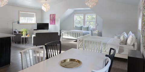 Communal lounge/ TV room, Living room, Dining area