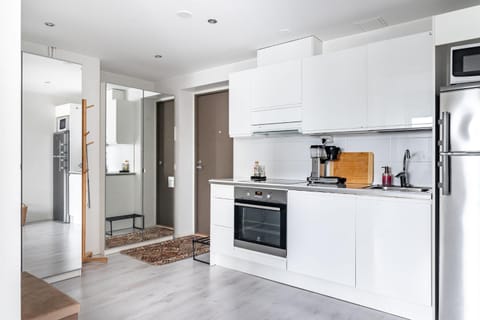 Coffee/tea facilities, Kitchen or kitchenette, dishwasher, oven, stove, toaster