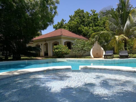 Property building, Swimming pool