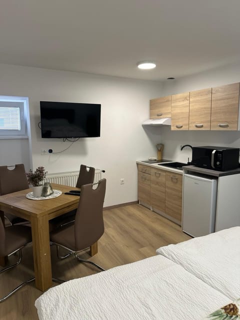 TV and multimedia, Dining area, kitchen