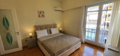 Bed, Photo of the whole room, Bedroom, air conditioner