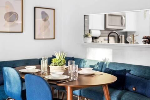 Chic 3-Bedroom Getaway in Central Austin House in Austin