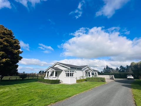 Property building, Spring, Natural landscape, Garden, Garden view