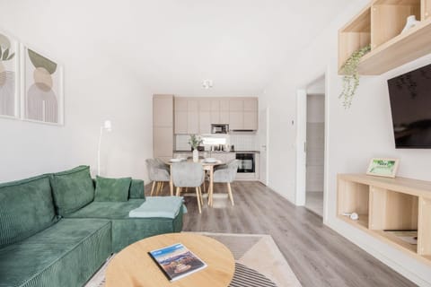 TV and multimedia, Living room, Dining area