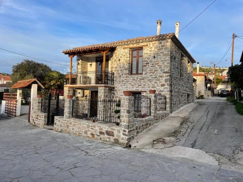 Property building, Day