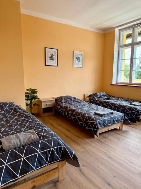 Bed, Natural landscape, Photo of the whole room, Seating area, Bedroom, Guests, Family, pet friendly, pet friendly