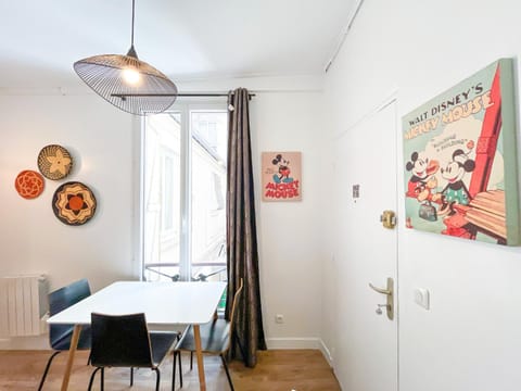 Appartement 06 - Paris Faubourg Bail Mobilité Apartment in Paris