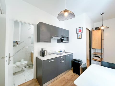 Appartement 06 - Paris Faubourg Bail Mobilité Apartment in Paris