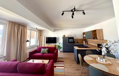 TV and multimedia, Kitchen or kitchenette, Living room, Seating area, Dining area, Evening entertainment