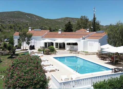Property building, Spring, Day, Natural landscape, Garden, Garden view, Mountain view, Pool view, Swimming pool, sunbed