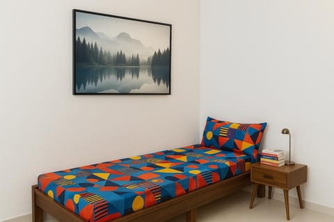 Bed, Photo of the whole room, Bedroom