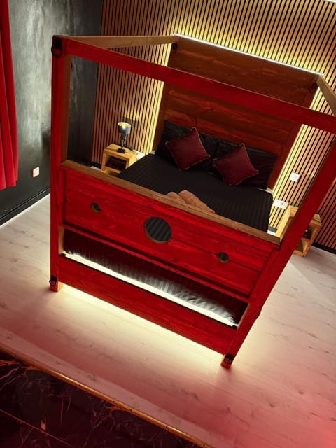Bed, Bedroom