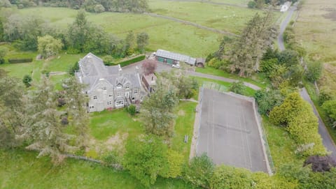 Property building, Spring, Off site, Day, Bird's eye view, Tennis court