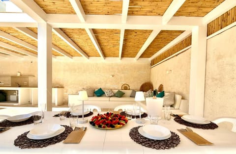 Garden, Food and drinks, Dining area