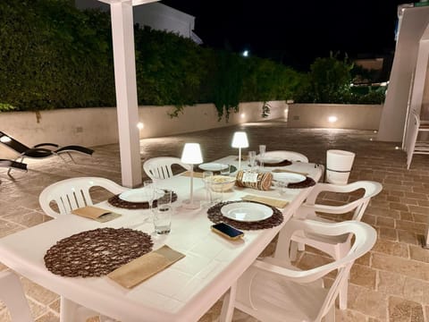 Night, Garden, Dining area