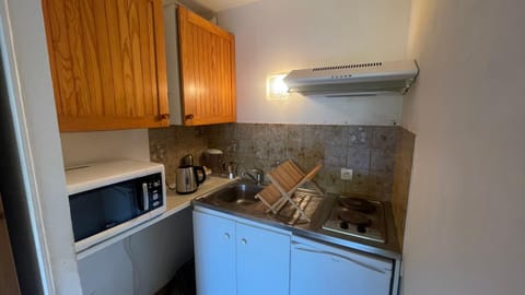 Studio à 2 pas de la mer Apartment in Fréjus