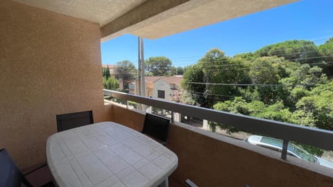 Studio à 2 pas de la mer Apartment in Fréjus