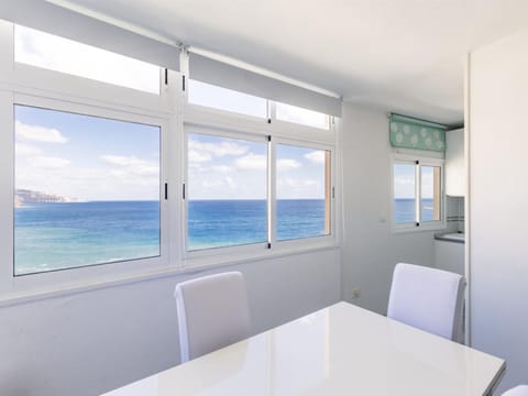 View (from property/room), Dining area, Sea view