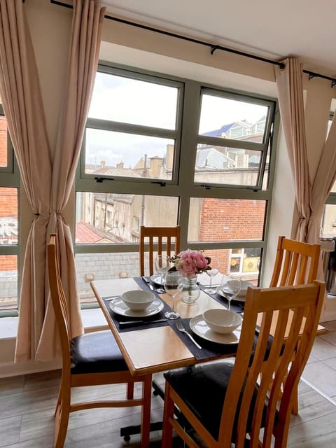 View (from property/room), Living room, Seating area, Dining area