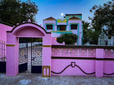 Property building, Facade/entrance