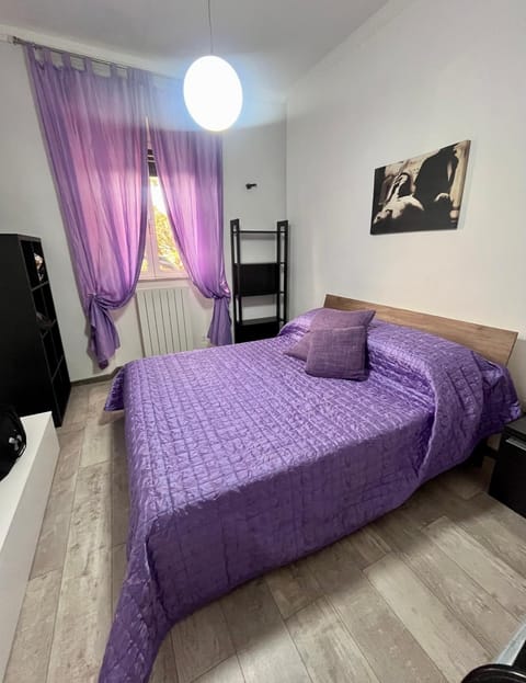 Bed, TV and multimedia, Photo of the whole room, Evening entertainment, Bedroom