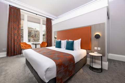 Bed, Seating area, Bedroom