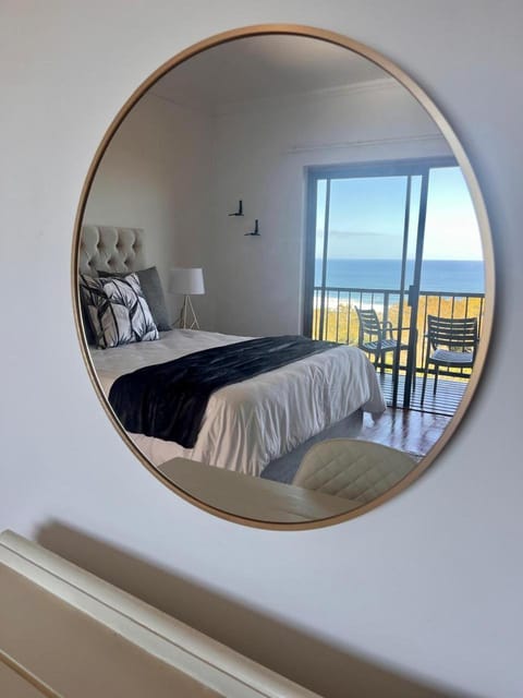 Bed, Photo of the whole room, Sea view