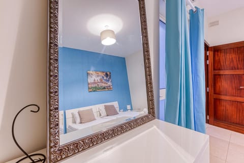 St James the Traditional 4-Bed Townhouse in Sliema House in Sliema