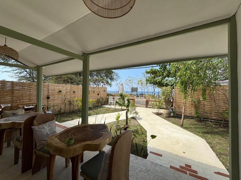 Day, Garden view