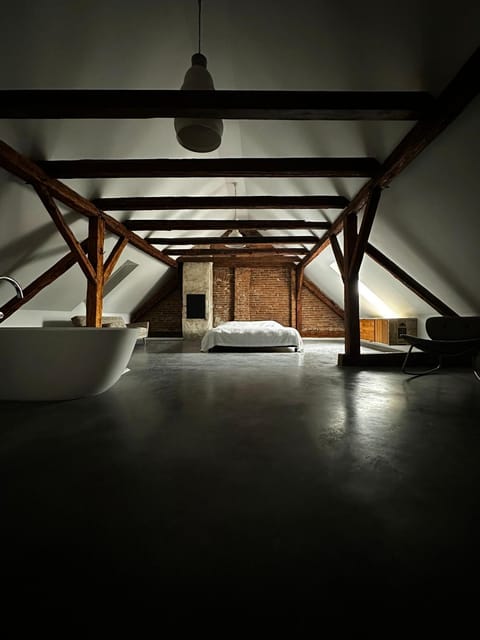 Bedroom, Bath