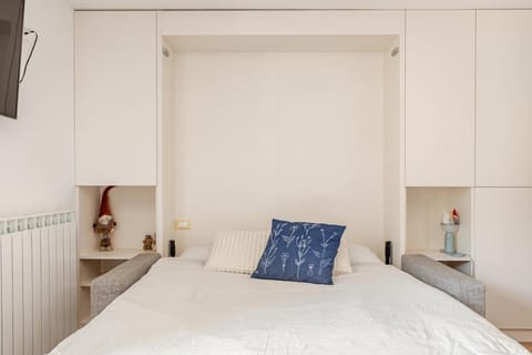 Ski Piste & Terrace Studio - Central with Parking Apartment in Tarvisio