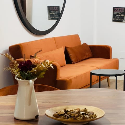 Living room, Seating area