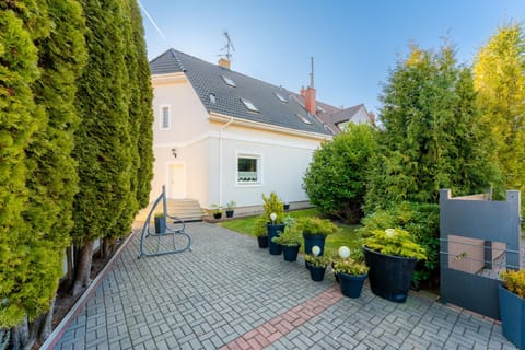 Property building, Garden