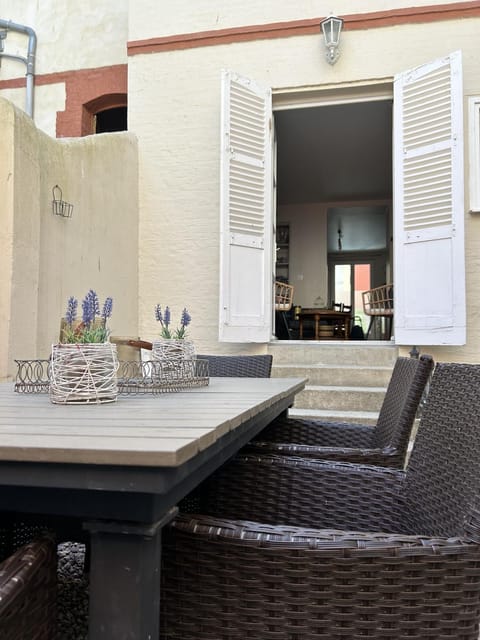 Rez de chaussée avec cour privée Apartment in Deauville