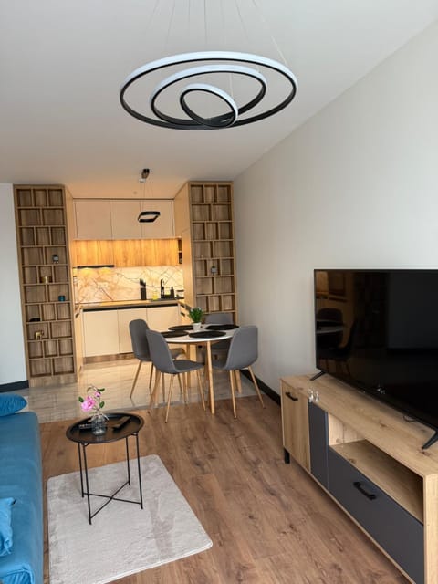 Communal lounge/ TV room, TV and multimedia, Kitchen or kitchenette, Living room, Dining area