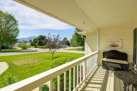 Bitterroot Mountain Views Montana Family Home! House in Idaho
