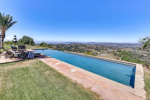 Stunning Valley and Mtn Views Elegant Temecula Home House in Temecula